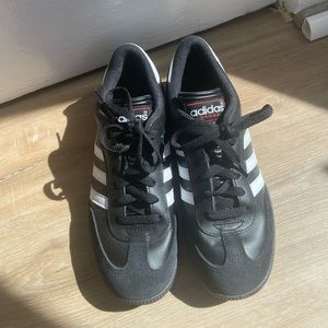 Adidas Sambas (Perfect Condition) Kids size 5.5 Women’s size 7